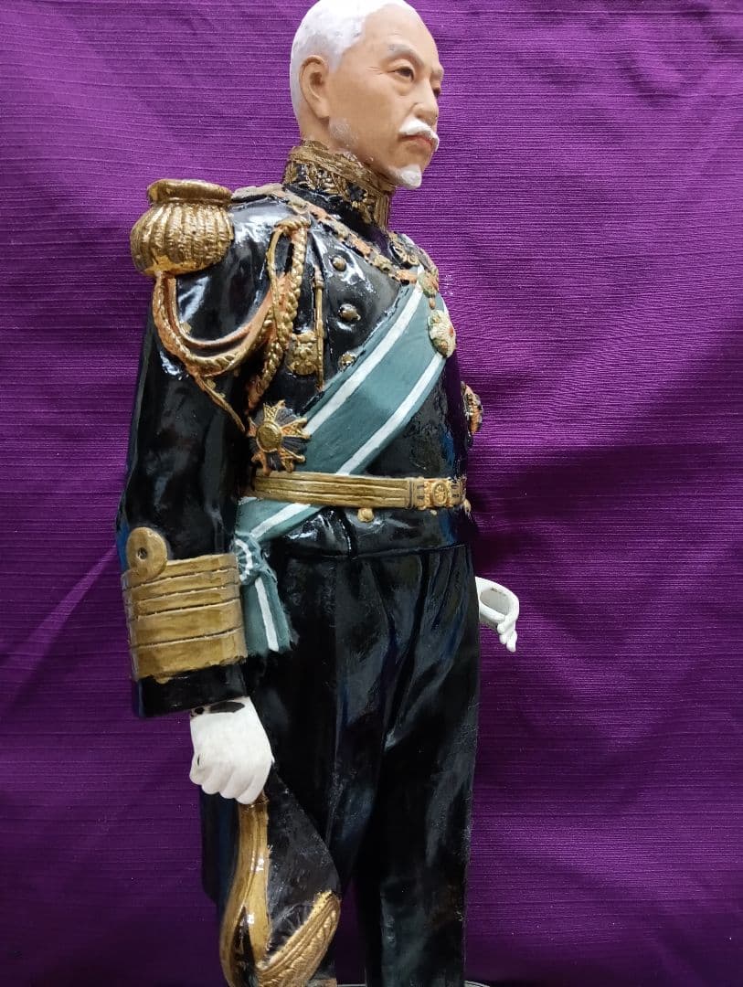 確認用画像戦前時代細密造形東郷平八郎元帥海軍大将陶器製４６センチ人形修正飾り置物