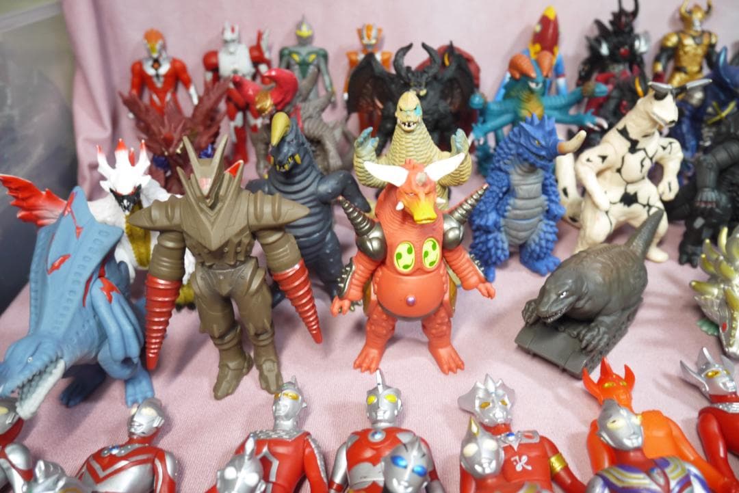 ウルトラヒーローシリーズ500　ウルトラ怪獣シリーズ500　ソフビ　121体