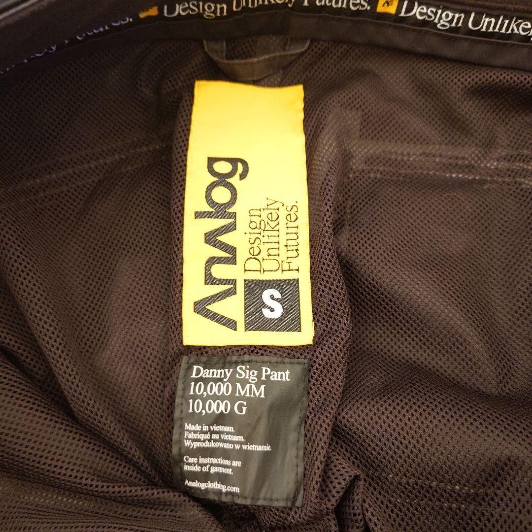 Analog(Burtonの姉妹ブランド)のスノーボードウェア下　アナログ