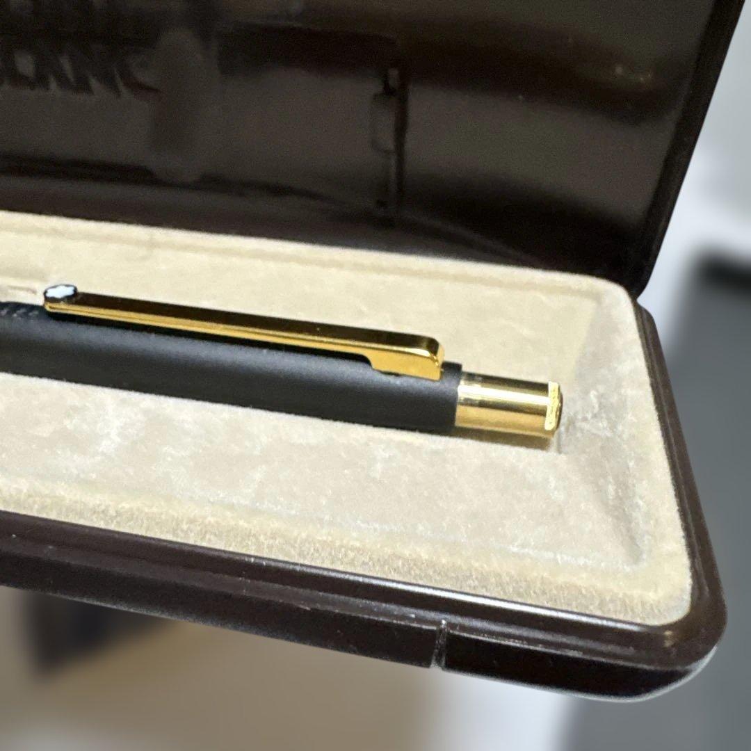 新品未使用モンブラン ノック式シャープペンSライン黒ゴールド MONTBLANC