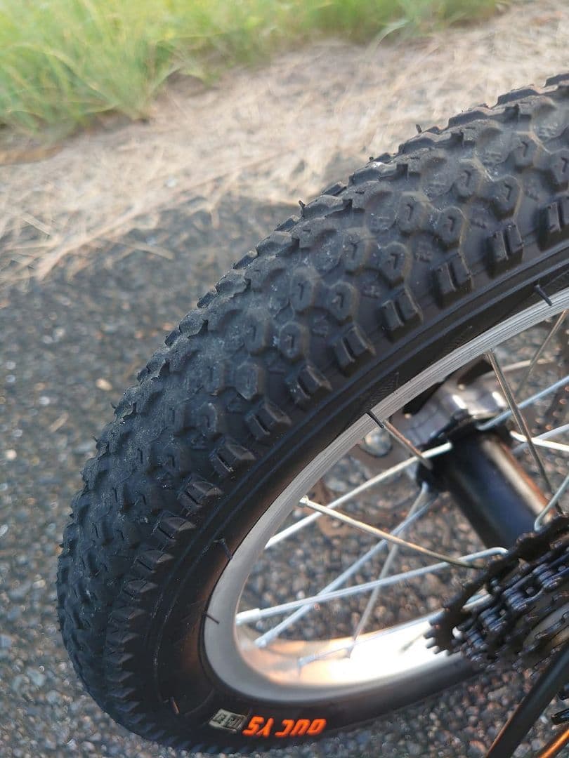 再出品小径タイヤ折りたたみ自転車