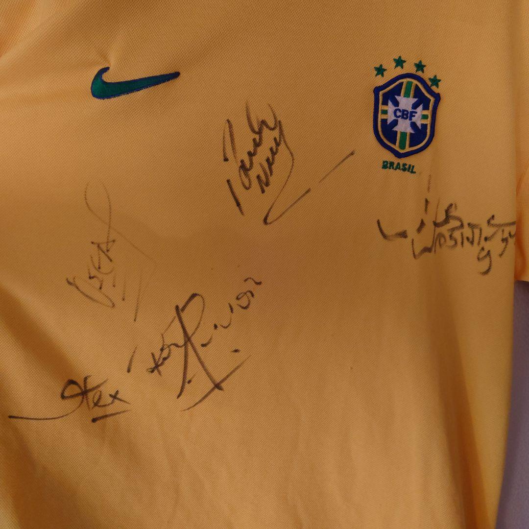 ブラジル代表　ユニフォーム　直筆サイン入り
