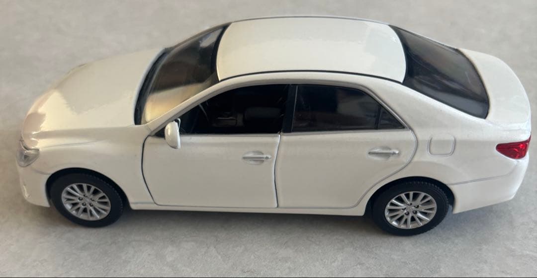 MARK X ホワイトパールクリスタルシャイン　カラーサンプル非売品