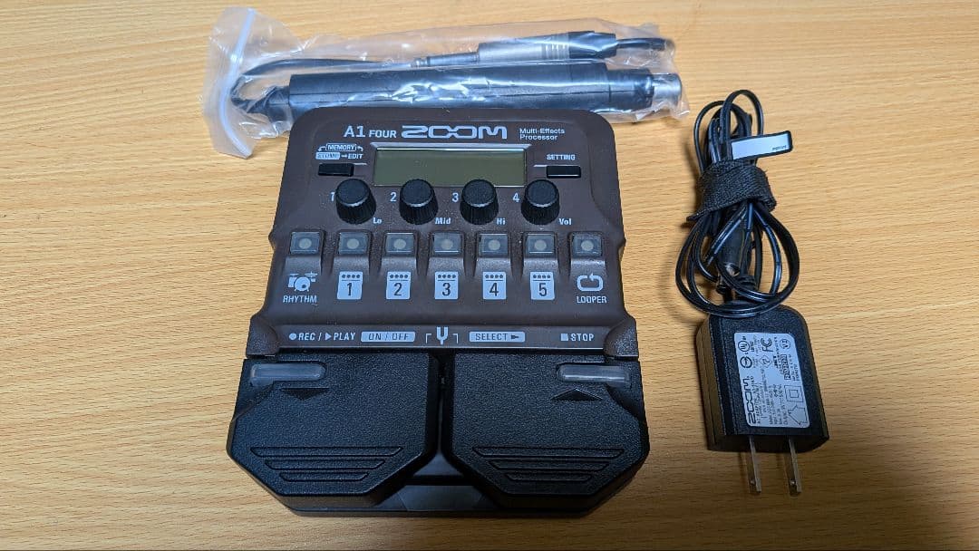 zoom A1 FOUR アダプター付き