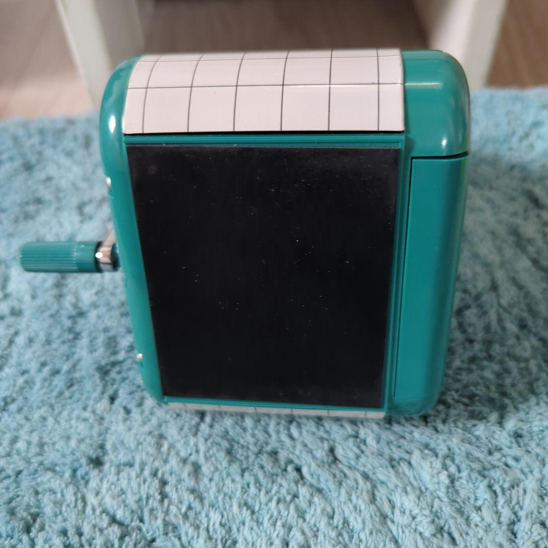 カール⚪ピラミッドえんぴつけずり⚪グリーン【新品　未使用品】