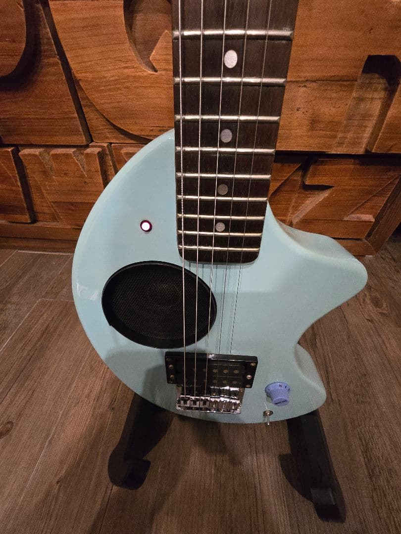 【中古】FERNANDES ZO-3 エレキギター 水色