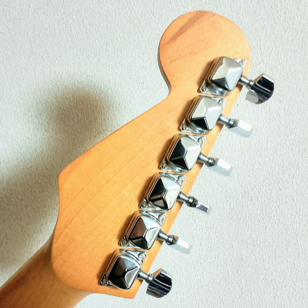 美品　LEGEND by Aria ProII　ストラトキャスタータイプ　エレキ