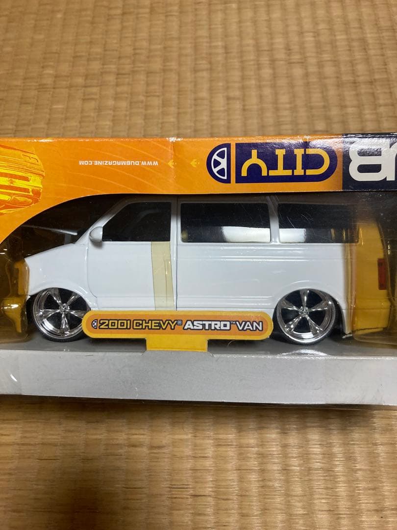 自動車 DUB CITY 2001 CHEVY ASTRO VAN 1/24