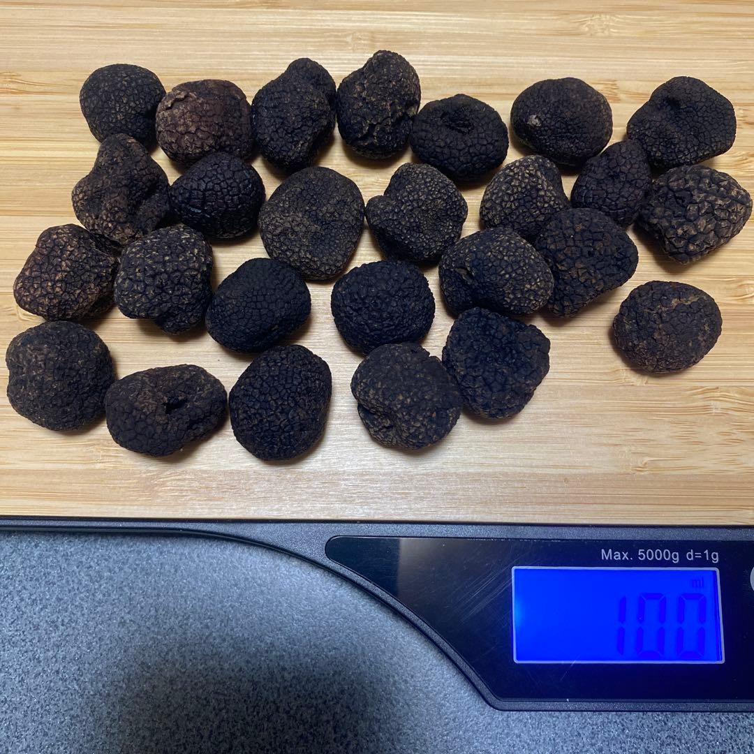 国産　山梨県産　天然黒トリュフ　小 約100g