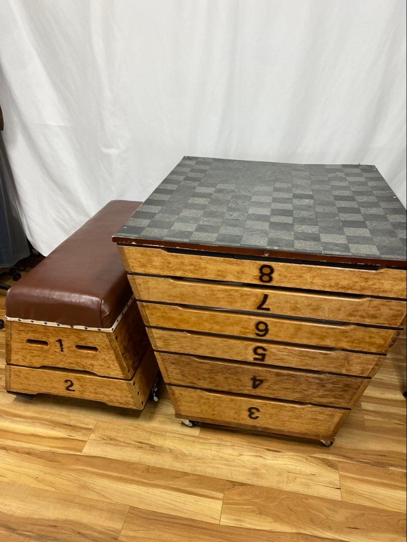 跳び箱をリメイク収納可能テーブルと椅子セット