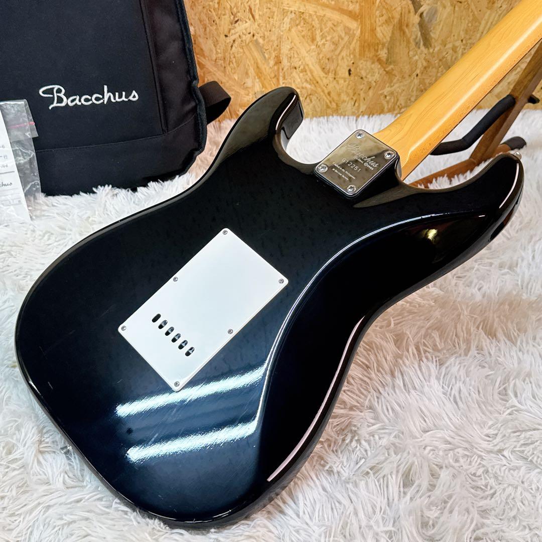 BACCHUS BST-TTC TRONICAL TUNE搭載 ストラトタイプ