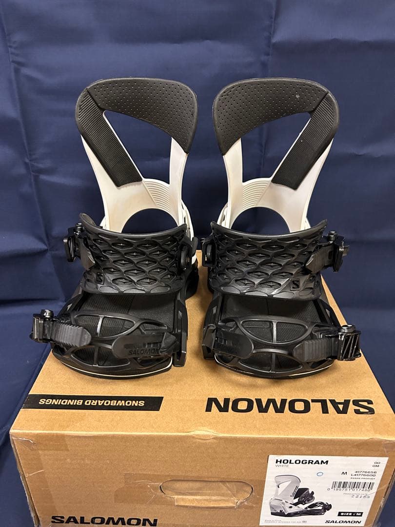 Salomon hologram Mサイズ　22-23モデル