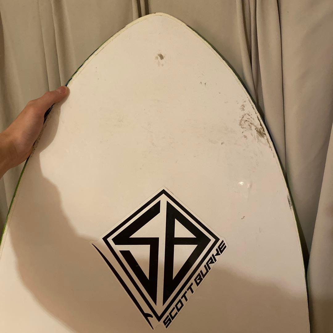 サーフボードとラックの2点セット