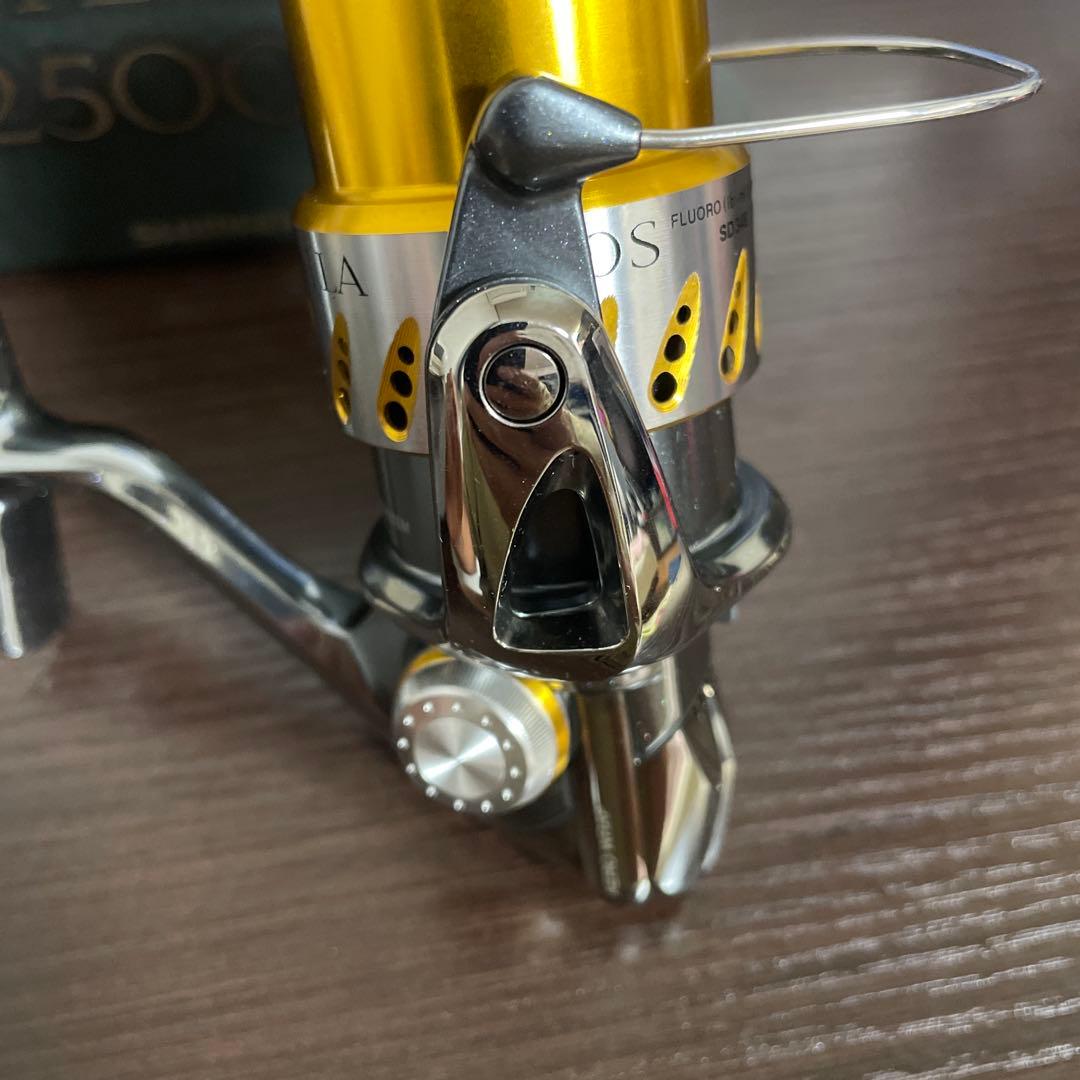 美品　SHIMANO 07 STELLA 2500S