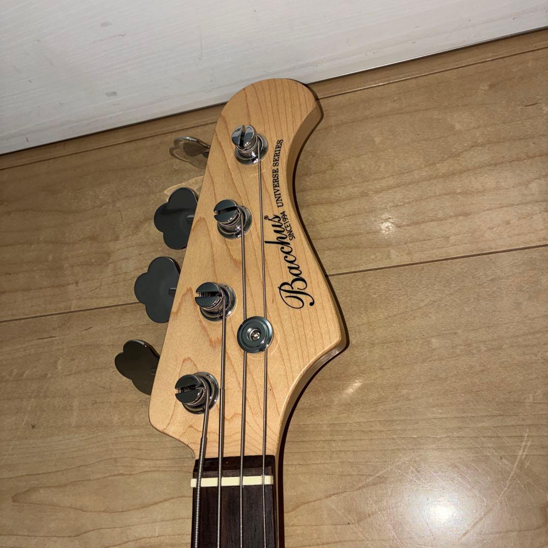 ほぼ新品！バッカス　ユニバースシリーズ　ジャズベースタイプベースギター　調整済み
