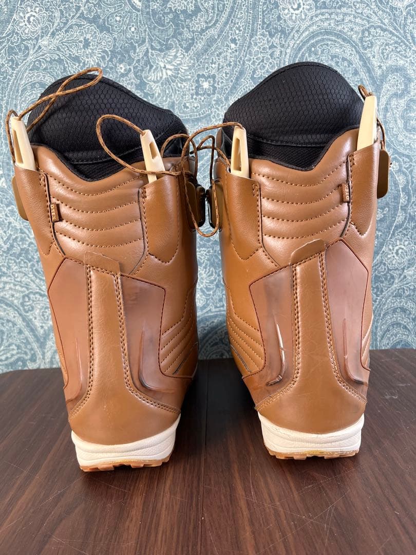 ディーラックス　エンパイア　スノーボードブーツ　　25.5センチ