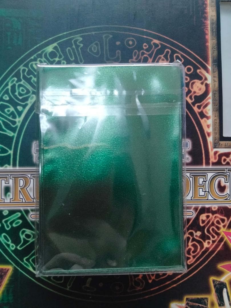 遊戯王　メタリックグリーン　スリーブ　未開封　+空箱　引退