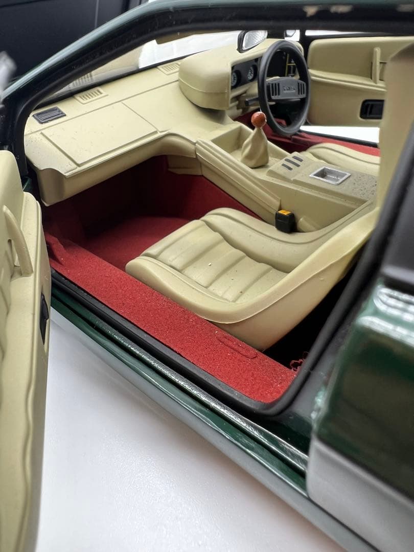 No110 ミニカー1/18箱なしAUTO art Lotus Esprit