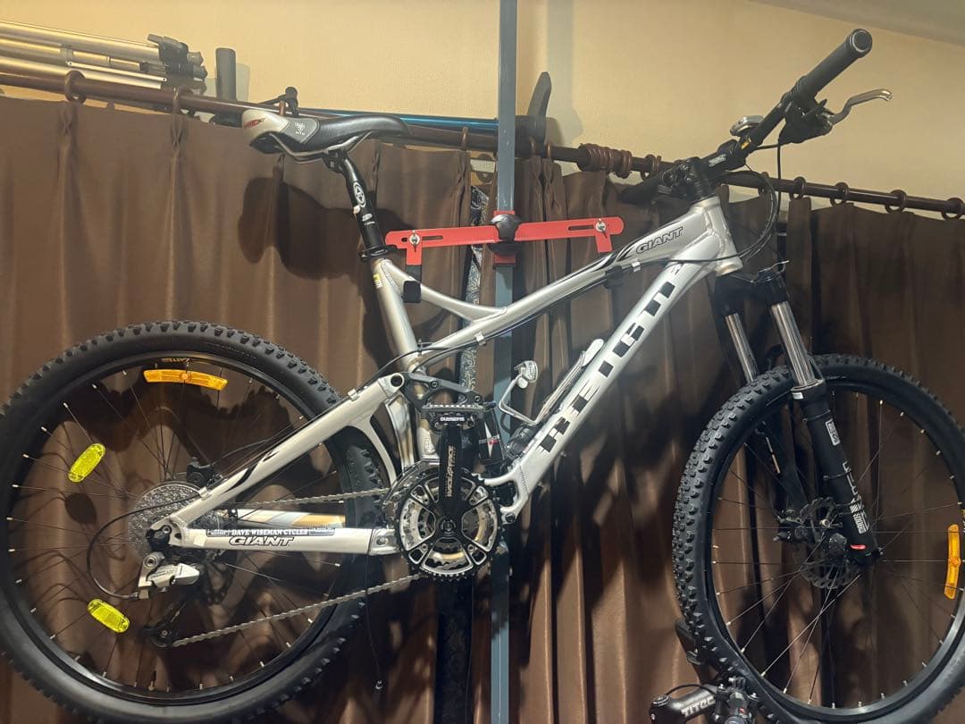 【特注品】海外購入GIANT マウンテンバイクシマノROCKSHOX CICLO