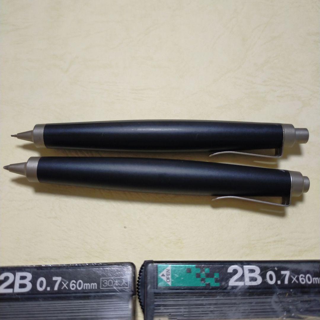 LAMY 黒ボールペンとシャーペンの 2本と替え芯