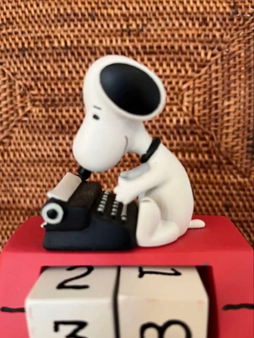 snopy カレンダー置物