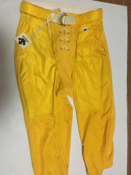 アメフトユニホーム　パンツ　Ｌサイズ　タグ付き未使用品