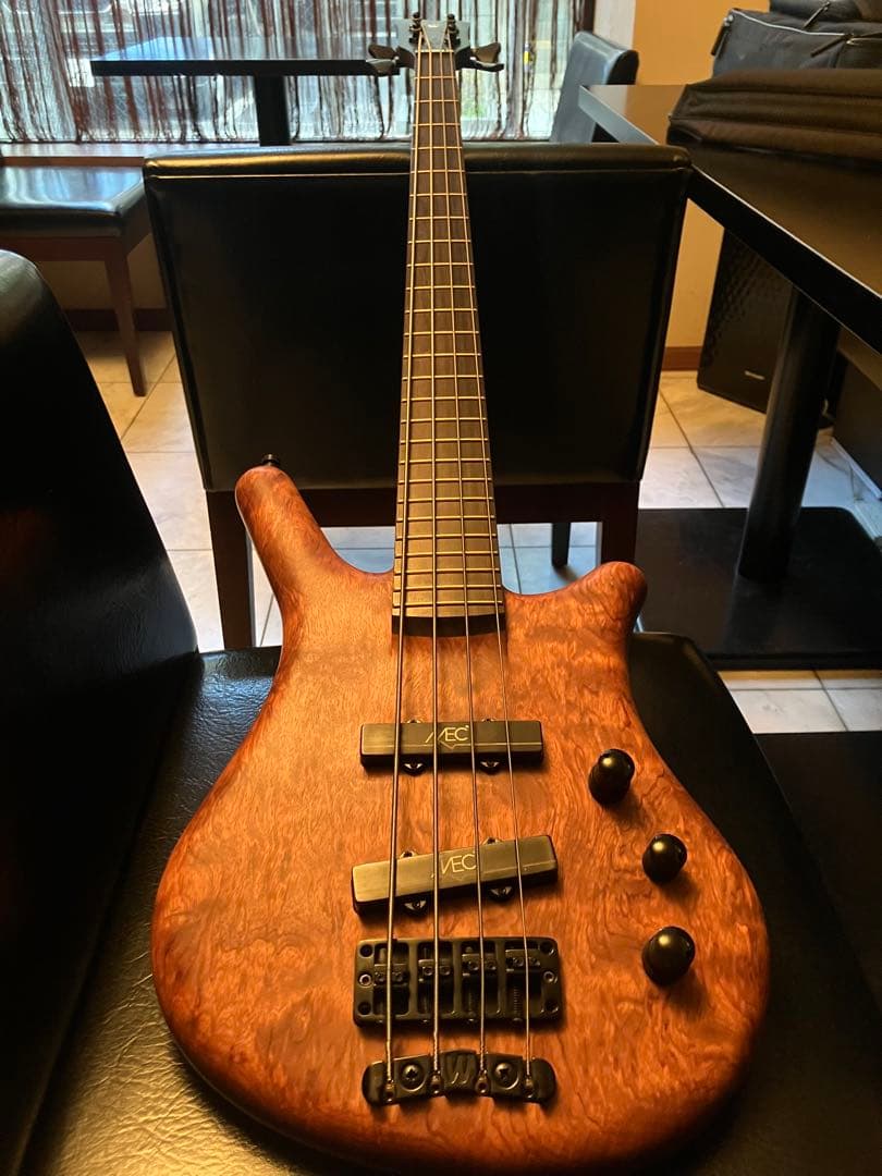 ワーウィック　カスタムサムベース