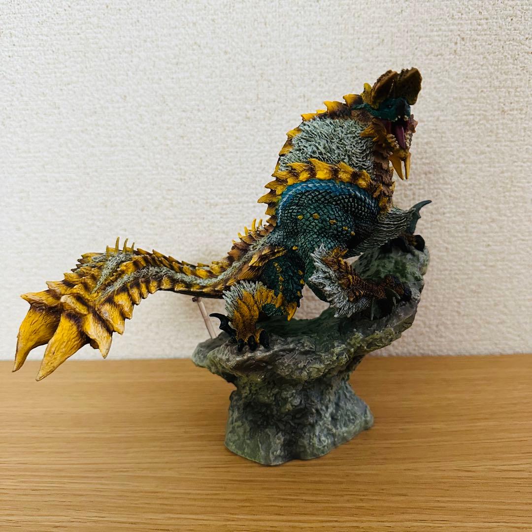 カプコンフィギュアビルダー クリエイターズモデル　雷狼竜ジンオウガ　フィギュア