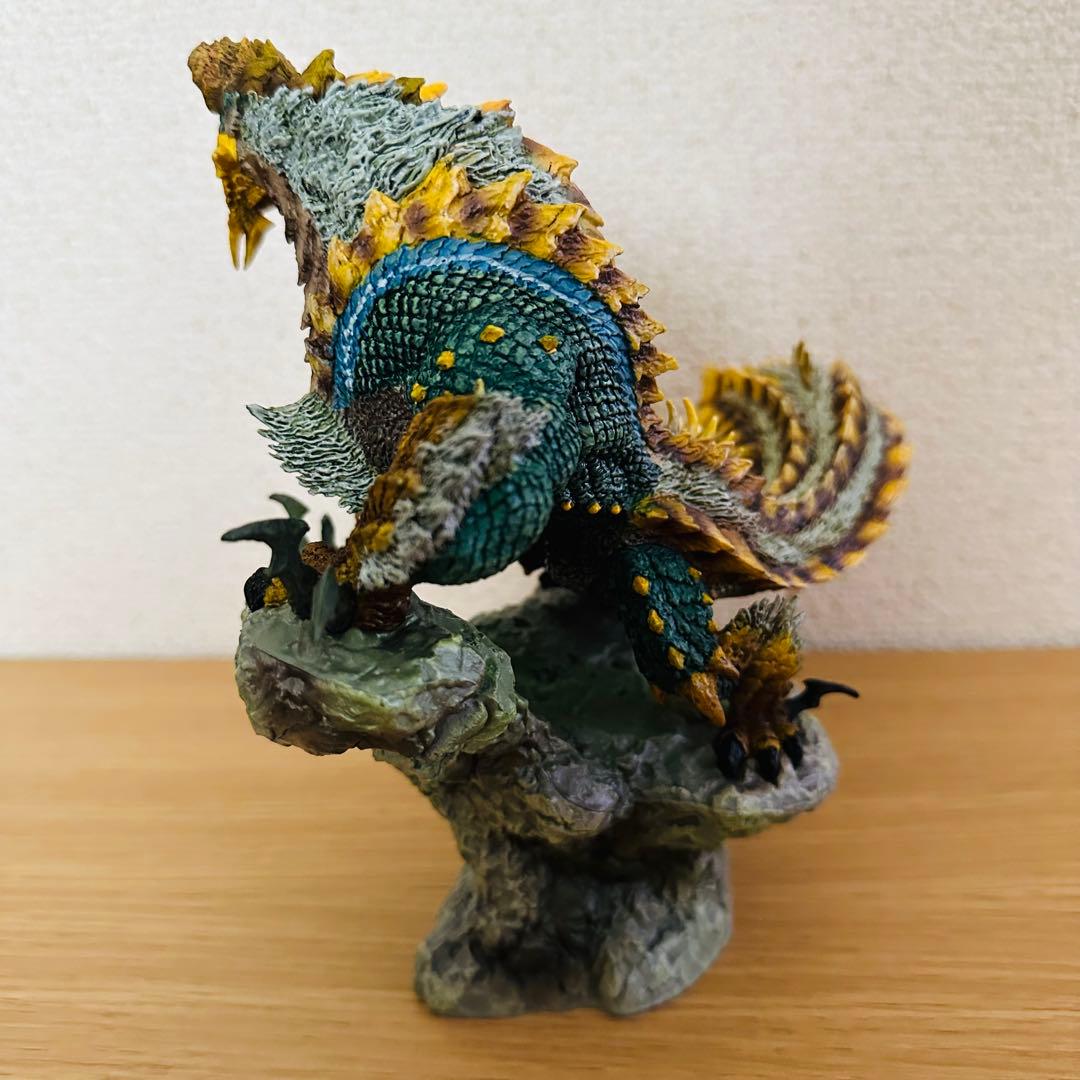 カプコンフィギュアビルダー クリエイターズモデル　雷狼竜ジンオウガ　フィギュア