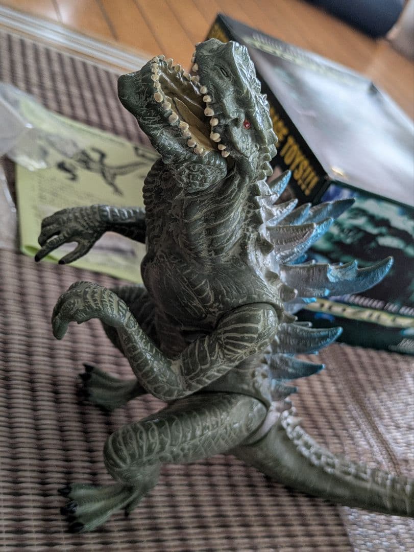 エクスプラス エメリッヒ版 ゴジラ グリーンカラー 1000体限定 塗装済完成品