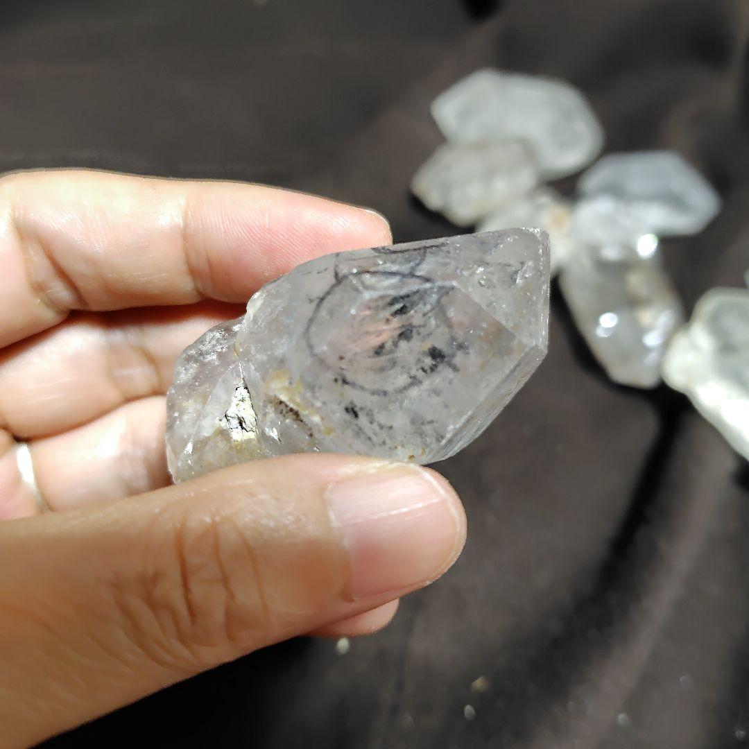 専用❤水入り水晶16個、黒砂あり、気泡あり、多彩