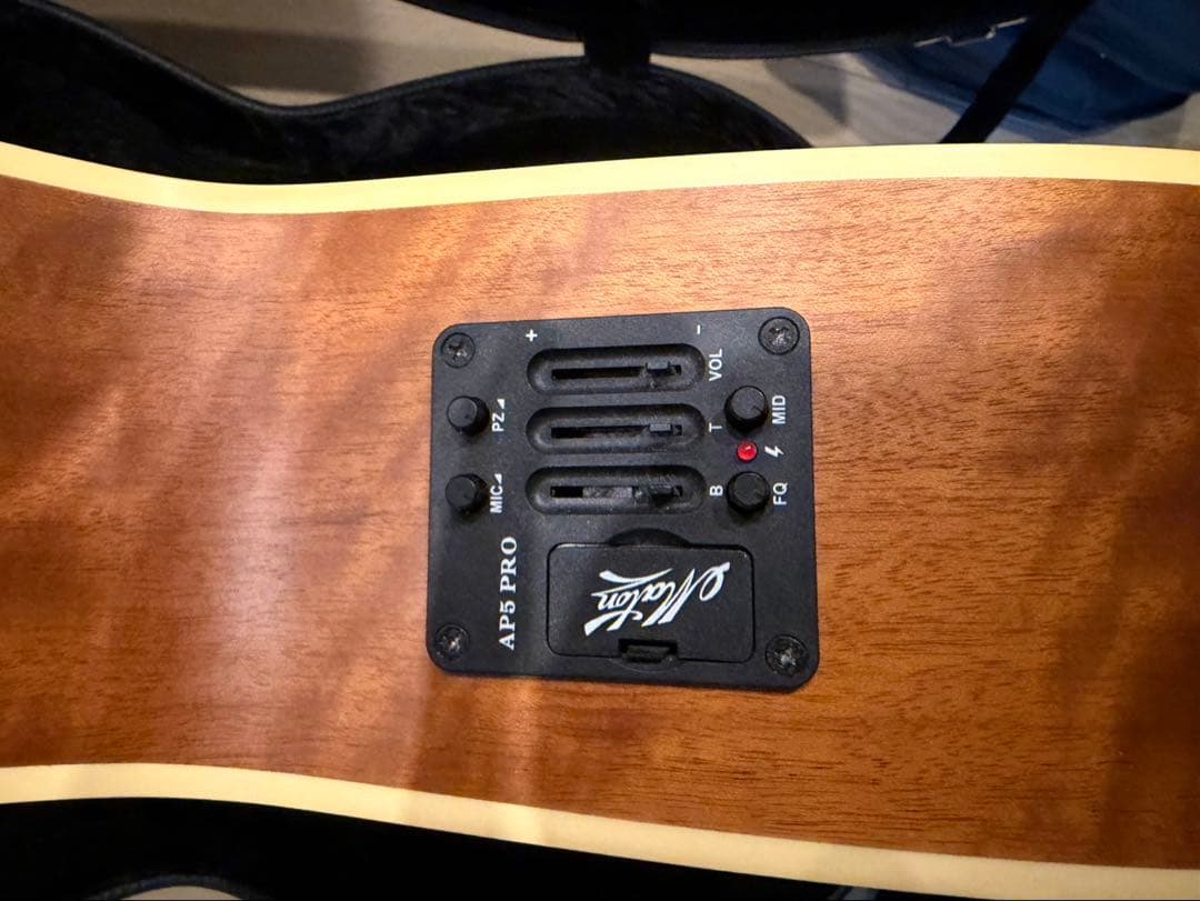 ギター MATON EBG808TE  Emmanuel Signature