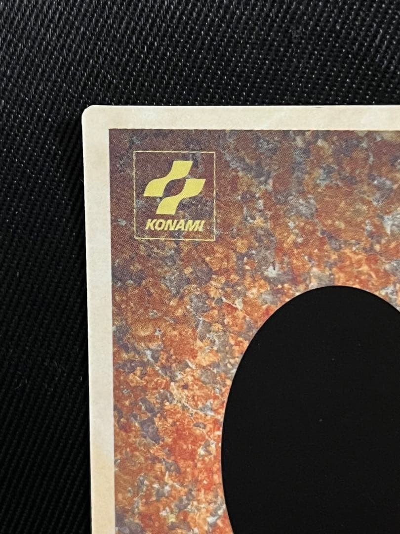 遊戯王　BEWドラゴン　青眼の白龍　モンスターカプセル ブリードバトル