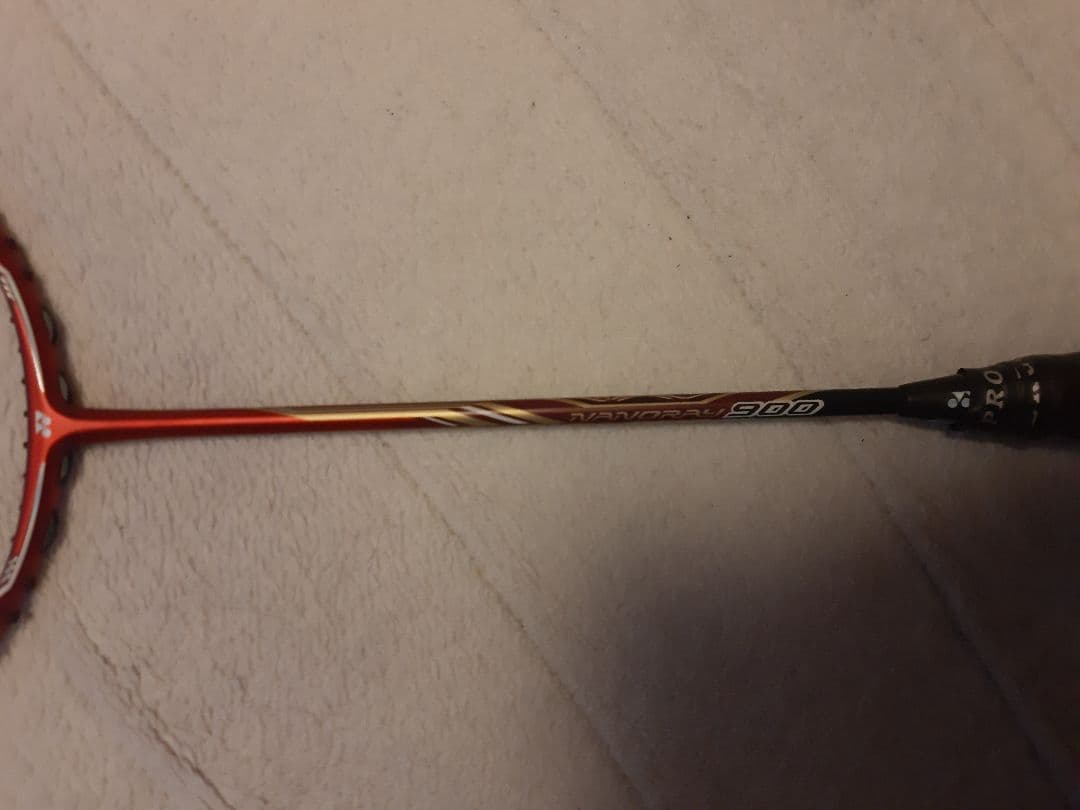 バドミントンラケット