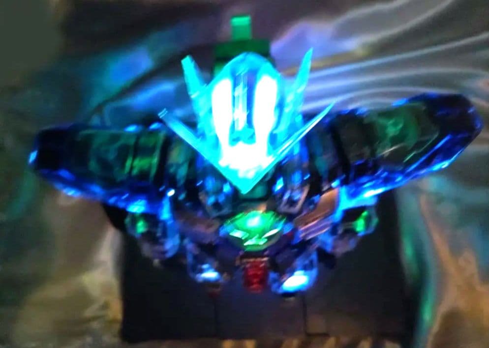 PG 1/60 ガンダムエクシア (LIGHTING MODEL)組立済LED付