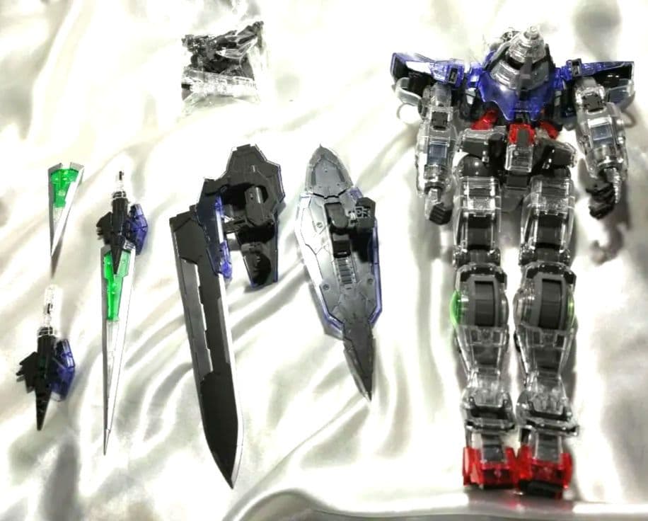 PG 1/60 ガンダムエクシア (LIGHTING MODEL)組立済LED付