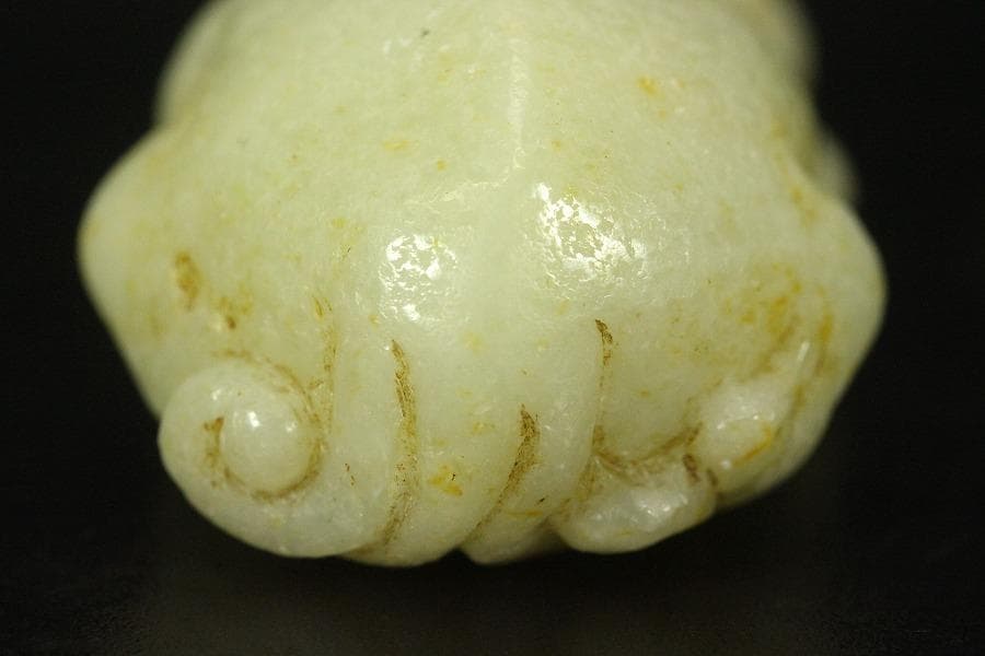 中国美術 白玉 刻猪 根付 置物 5.7cmx3.1cm(HA423)