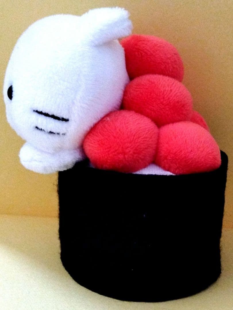 【激レア‼️】サンエックス にゃんにゃんにゃんこお寿司 イクラ ぬいぐるみ