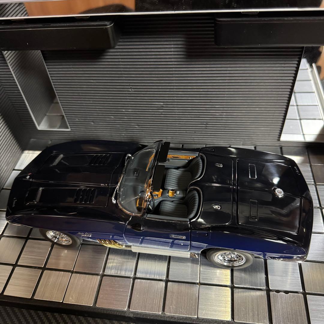 絶版未展示品 オートアート 1/18 コルベットMako Shark 1961