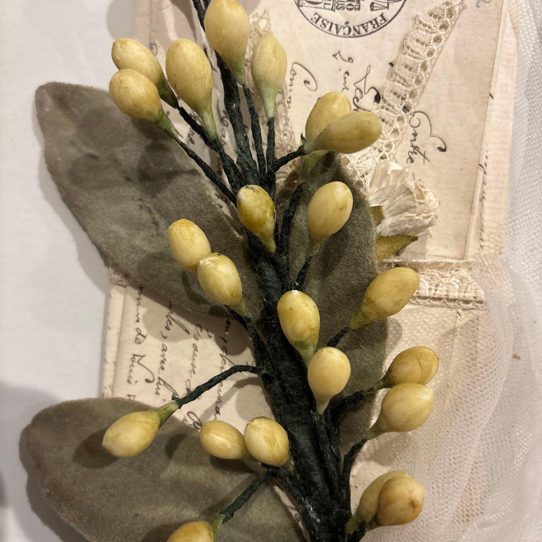 アンティーク雑貨 Old Paper & Handmade Wax Flowers Set