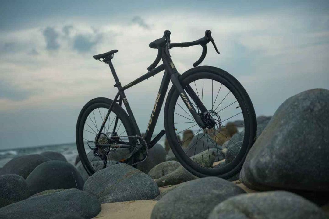 FUTUREBIKE グラベルロード