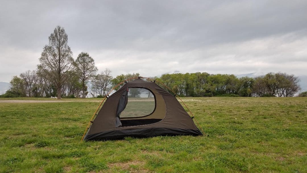 ベアーズロックのハヤブサテント(2人用)&エアマット2個