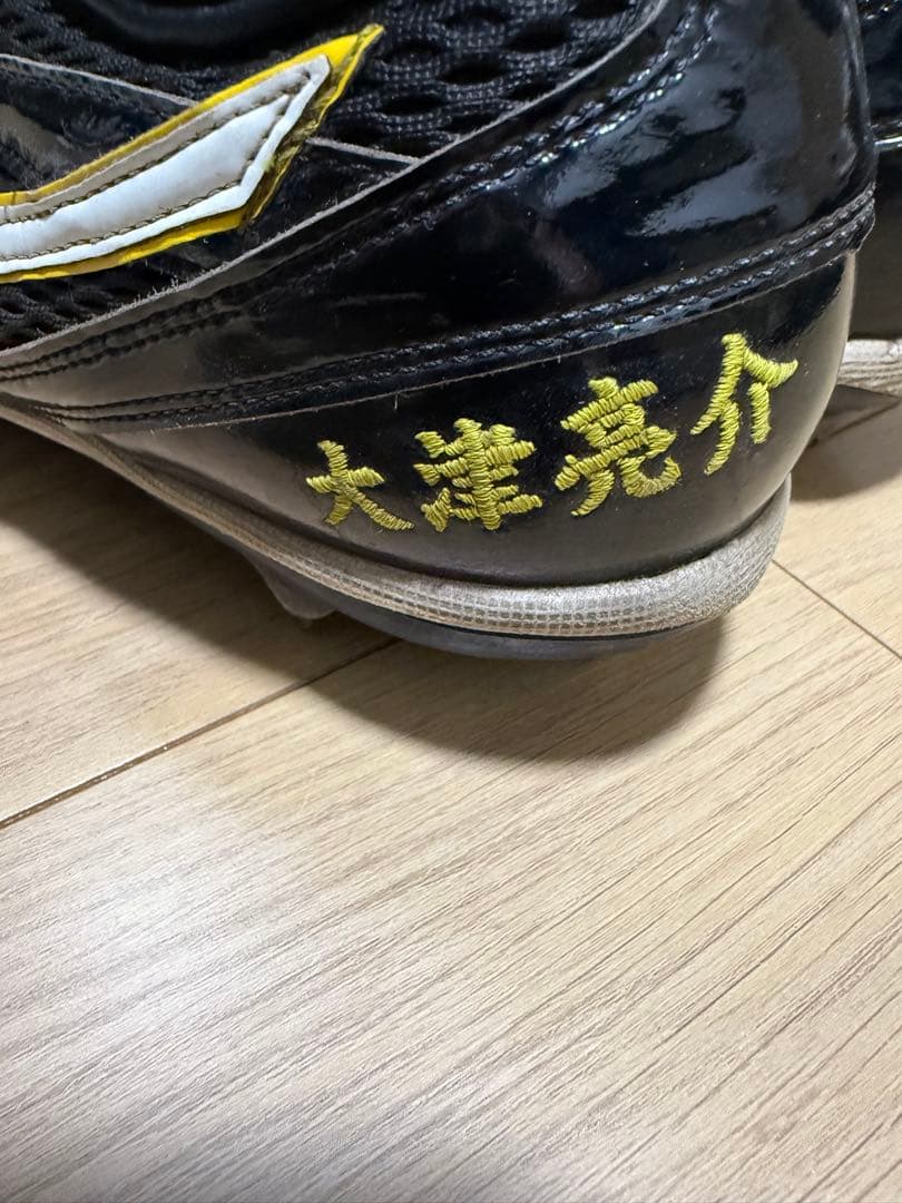 ソフトバンクホークス　大津選手　実使用