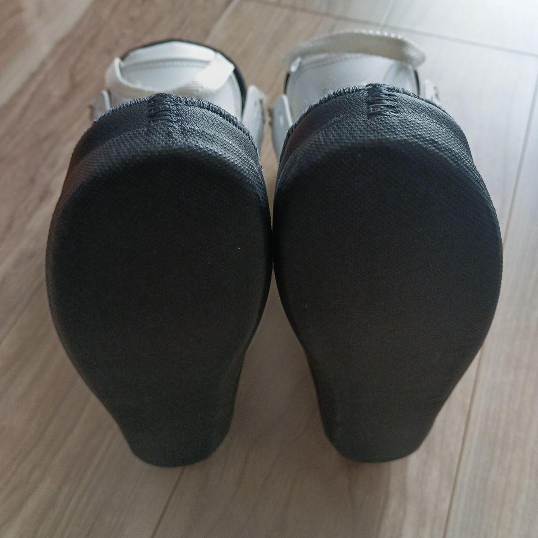 ★中敷き未使用★　SALOMON　スキーブーツ　23-23.5