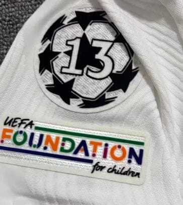 21/22 レアル・マドリード ホーム 20番 ヴィニシウス 長袖ユニフォーム