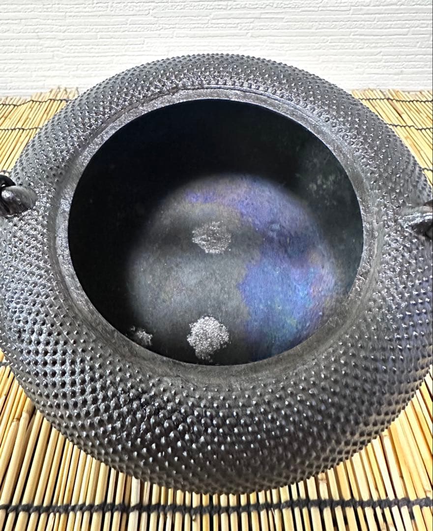 ほぼ未使用品 南部虎山工房造 １５型 姥口アラレ　南部鉄瓶　南部鉄器　鉄瓶