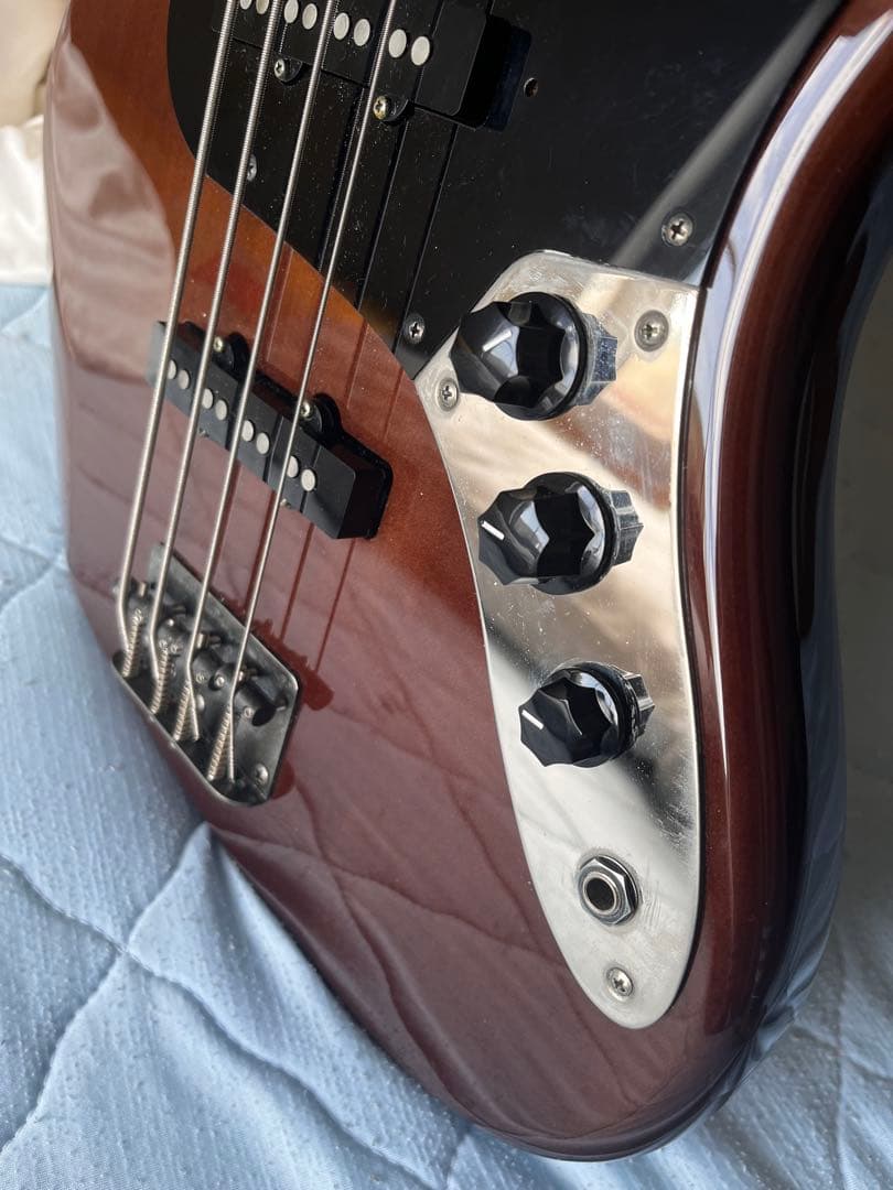 Fender Japan(フェンダージャパン)JB62 WAL