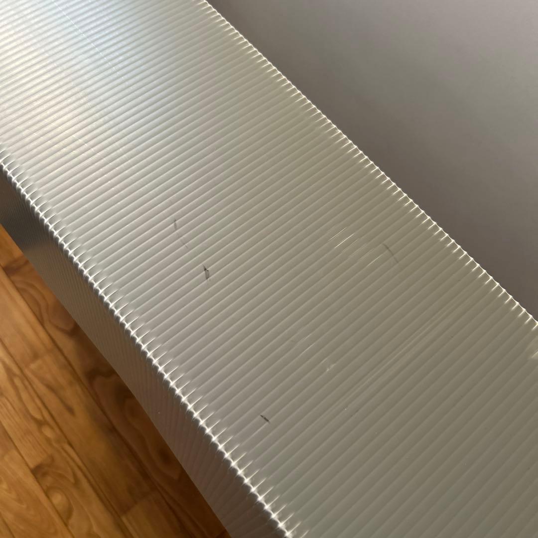 大型　グレーの折りたたみ作品収納ケース