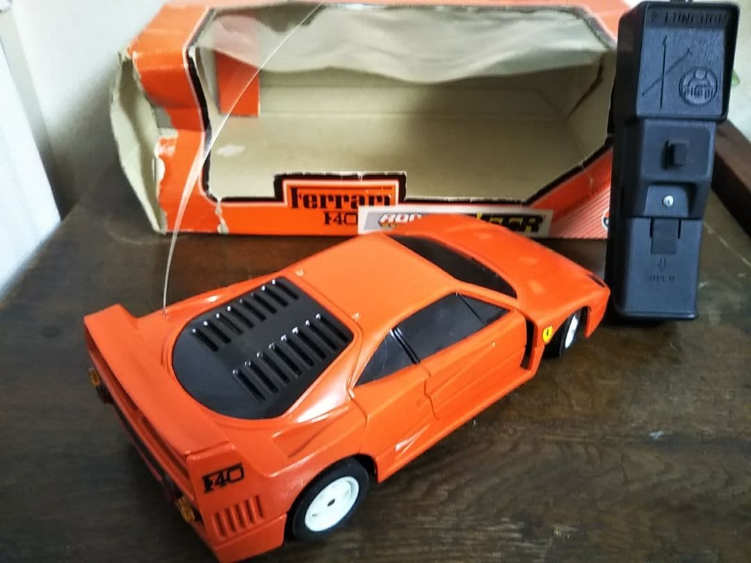 フェラーリ　F40　ラジコン　フィアット　アルファロメオ　アバルト　ランチア