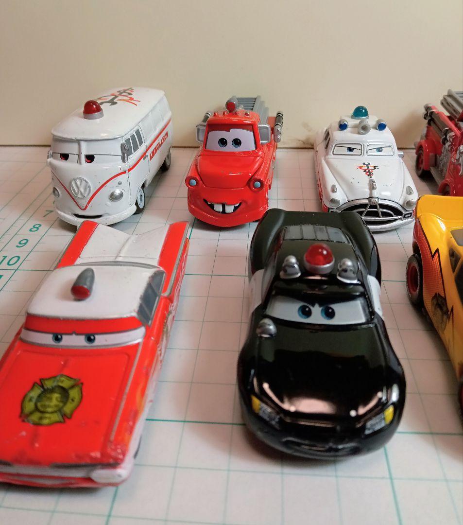 トミカディズニーカーズゴーゴーレスキューチーム12台 中古